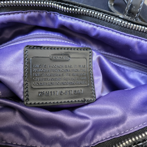 Coach Daisy Pop Optic Signature Appliqué Tote Bag. - Picture 2 of 3